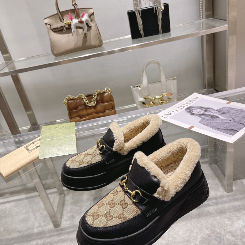 G*u*i casual shoes